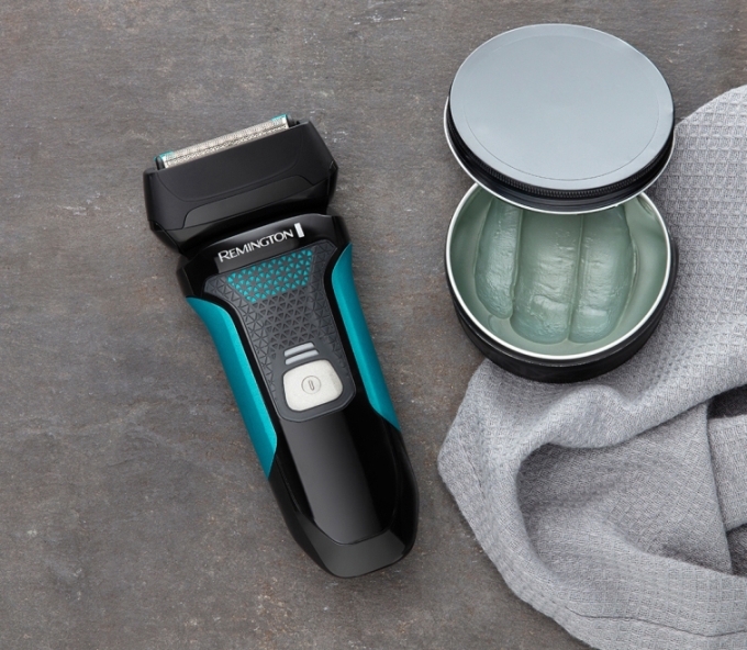 *Barbermaskin Remington F4000 Foil, trimmer*